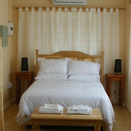 Die Katte Guest House Cottages- Vosburg Buitenkant foto